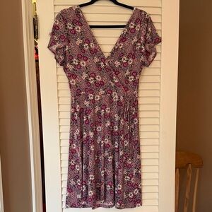 NWT Kaileigh Wrap-Style Floral Midi Dress – Purple & Pink – Size Medium